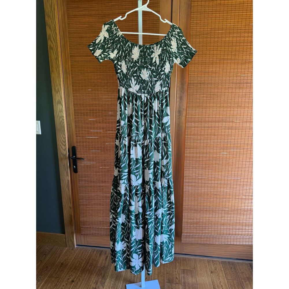Baltic Born Becca Smocked Maxi Dress Green Ivory Floral Size Small - Picture 2 of 6